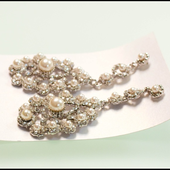 NWT-Crystal and Pearl Chandelier Earrings CE-971 - Picture 2 of 5